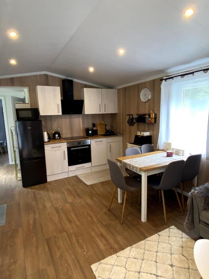 فيلا Tiny House Velké Karlovice المظهر الخارجي الصورة