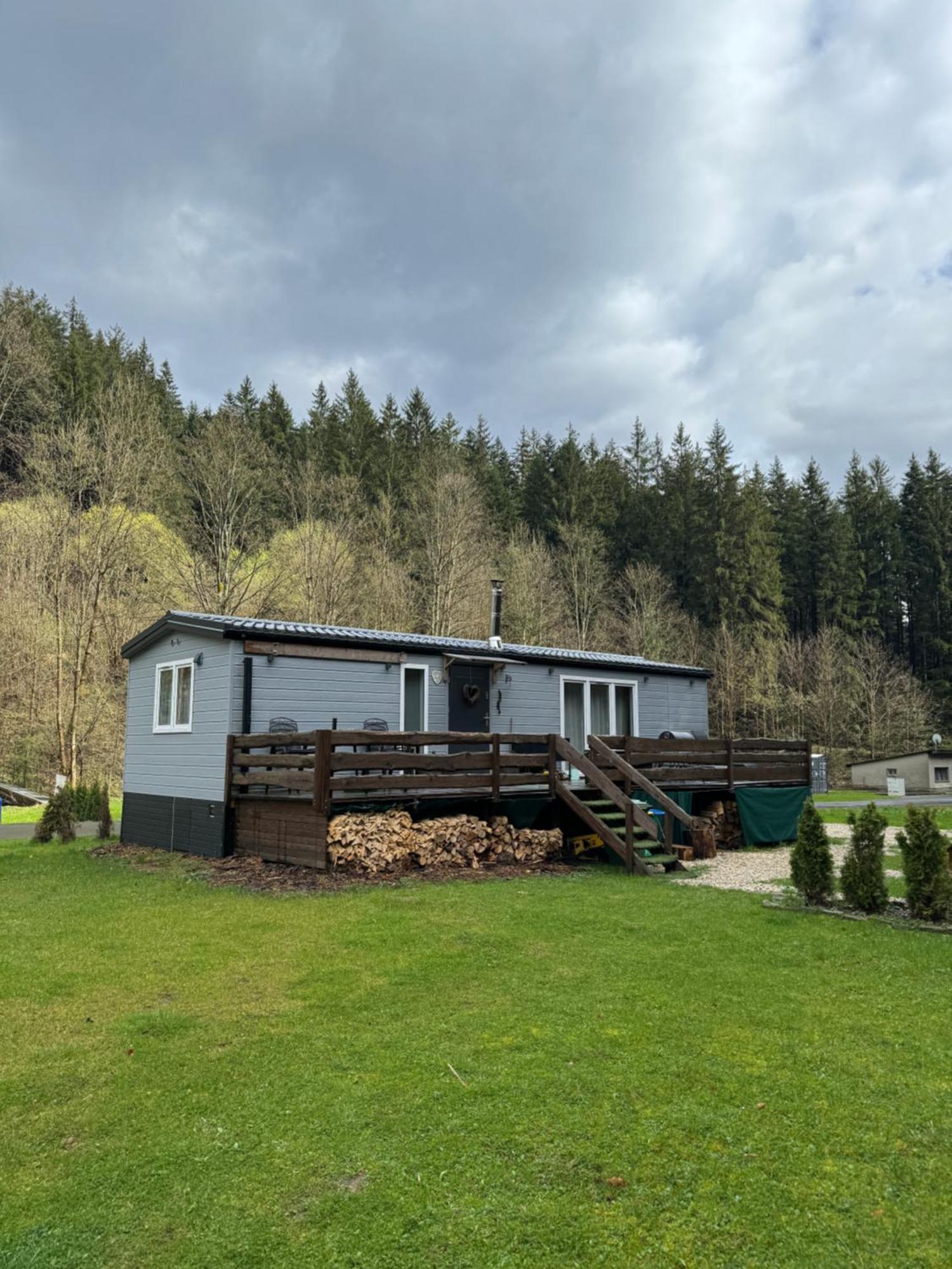 فيلا Tiny House Velké Karlovice المظهر الخارجي الصورة