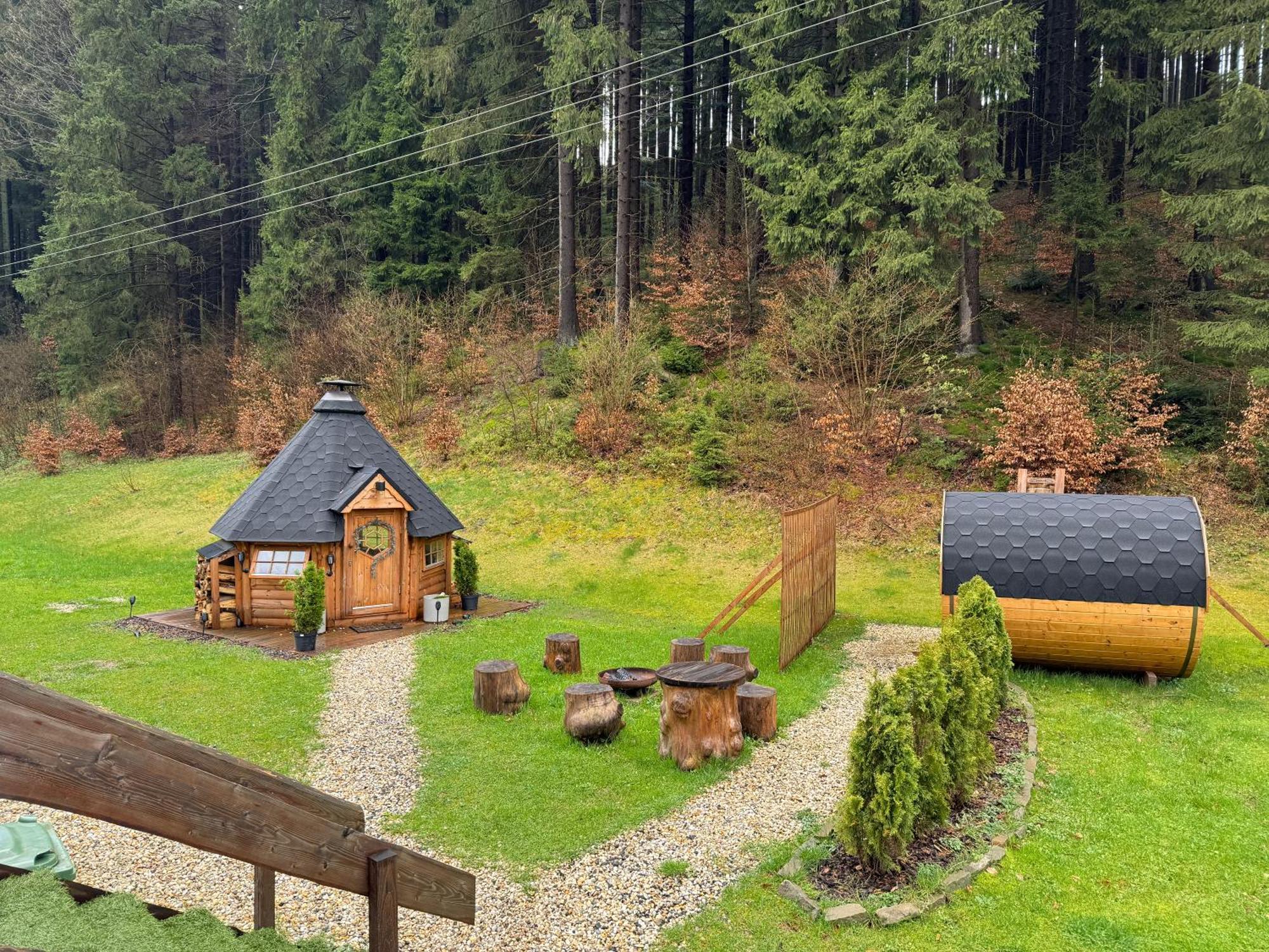 فيلا Tiny House Velké Karlovice المظهر الخارجي الصورة